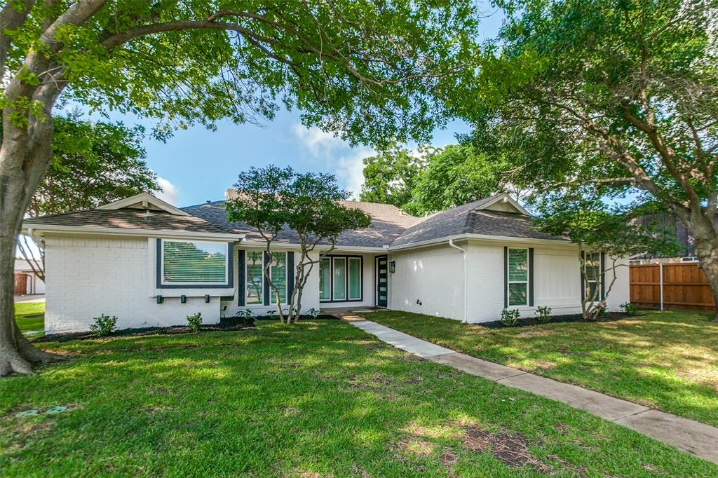 2104 Heather Hill Lane Property Photo 1