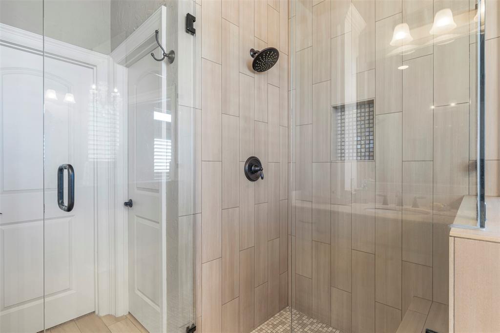 4021 Winsor Drive Property Photo 10