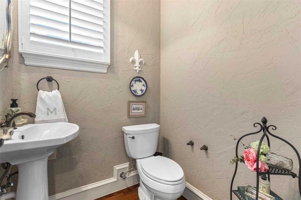 4021 Winsor Drive Property Photo 17
