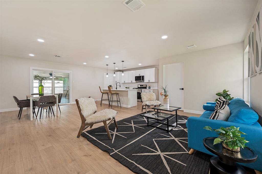 10509 Channel Drive Property Photo 4