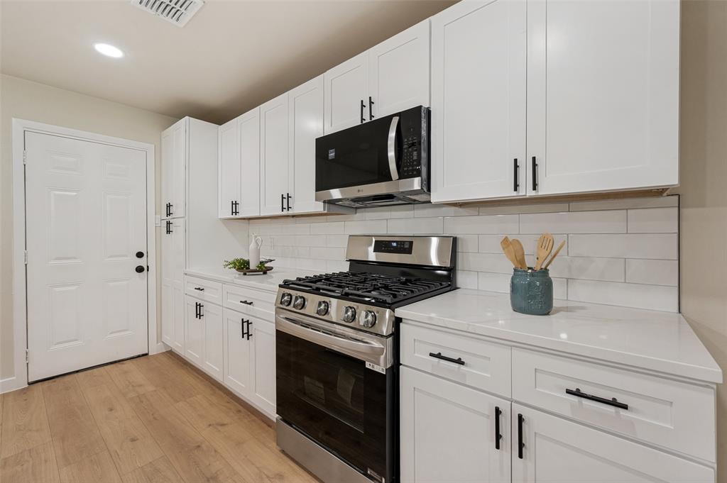 10509 Channel Drive Property Photo 10