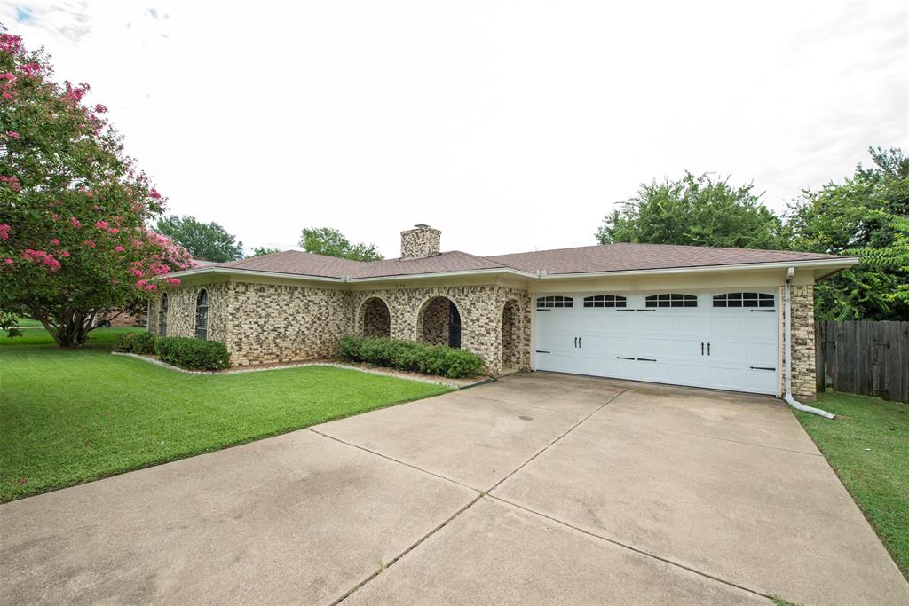 8704 Irongate Drive Property Photo 1