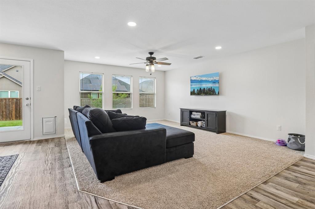 2020 Sun Star Drive Property Photo 6