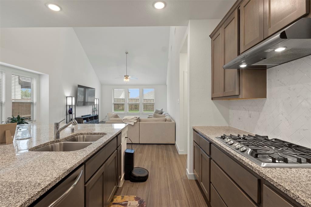 1848 Coronet Avenue Property Photo 18