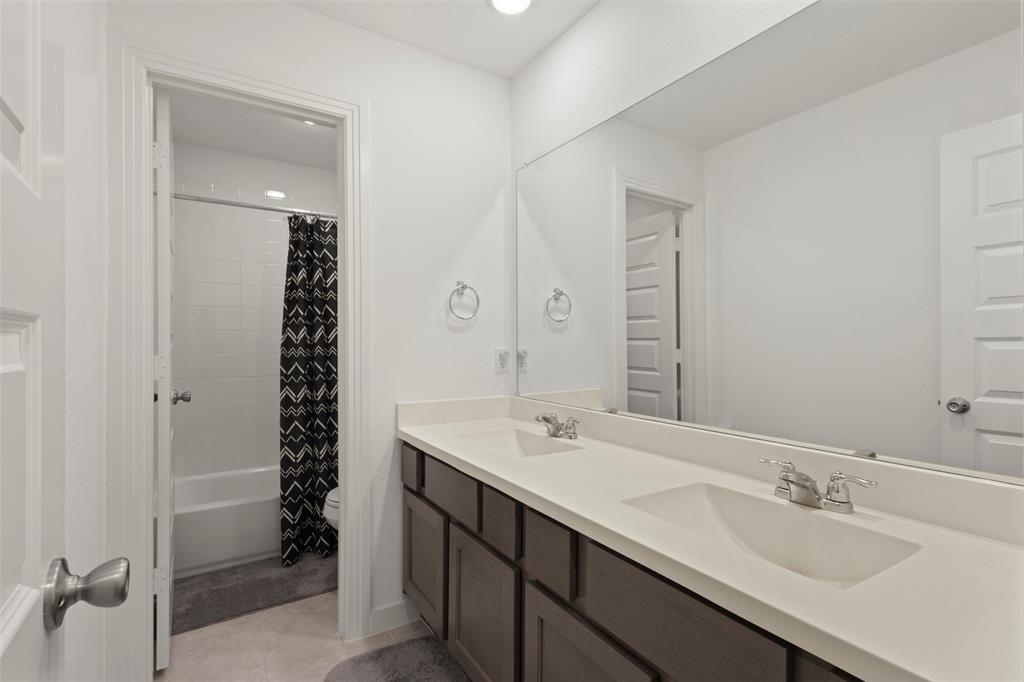 1848 Coronet Avenue Property Photo 28