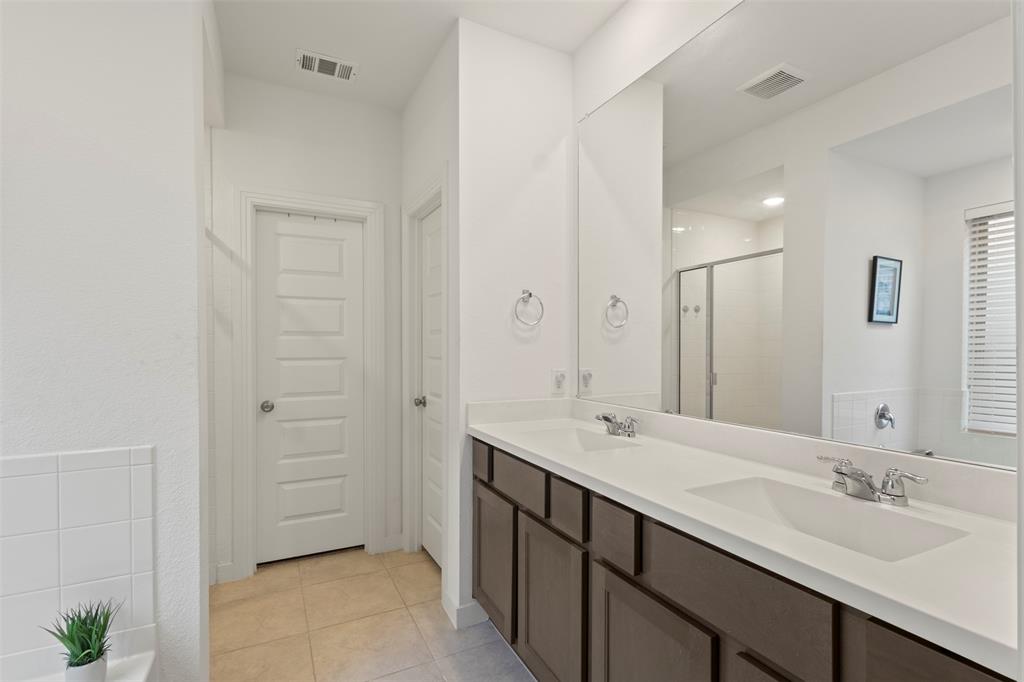 1848 Coronet Avenue Property Photo 33
