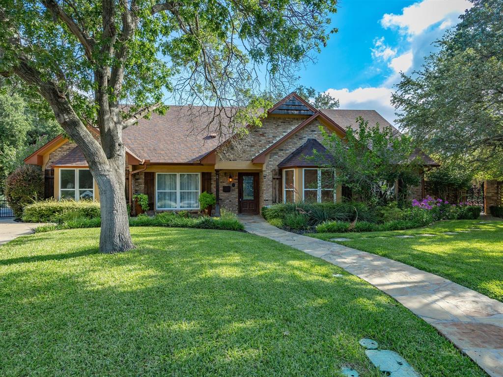 4400 Summercrest Court Property Photo 1