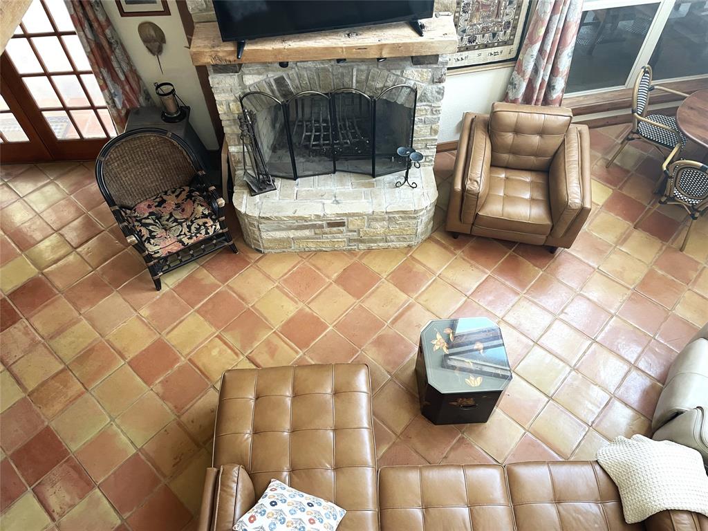 232 Private Road 1500a Property Photo 8