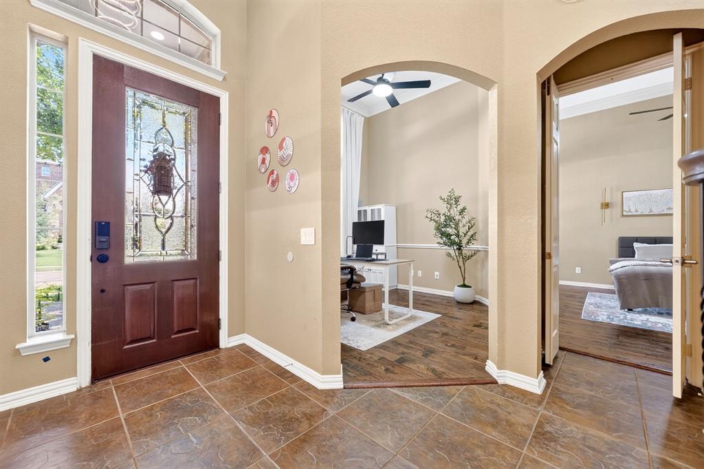 2227 Fox Crossing Lane Property Photo 4