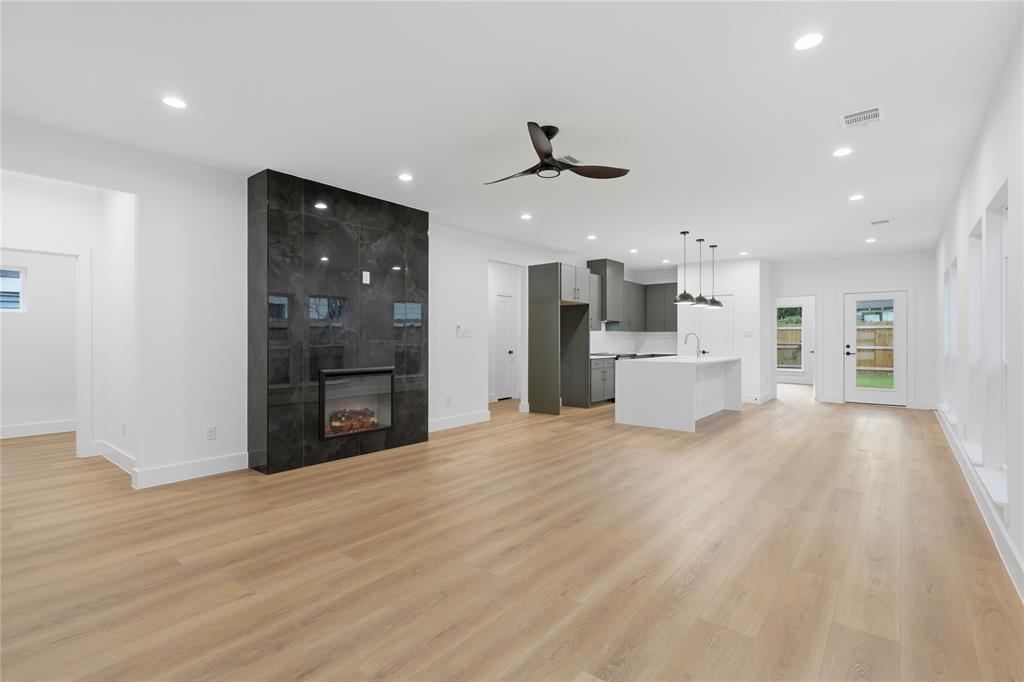 4503 Jamaica Street Property Photo 3