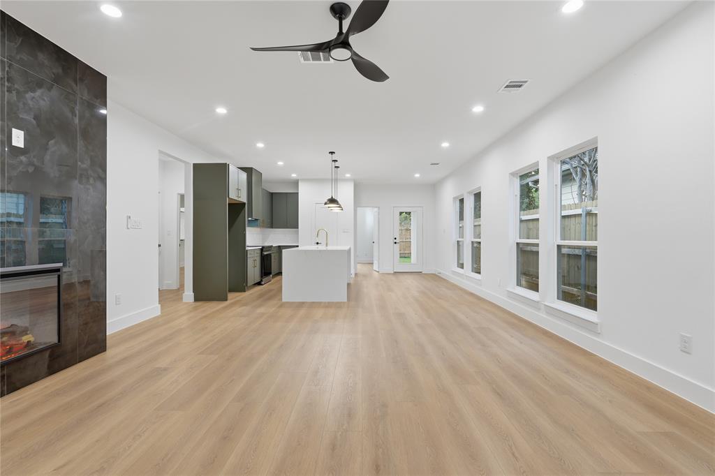 4503 Jamaica Street Property Photo 6