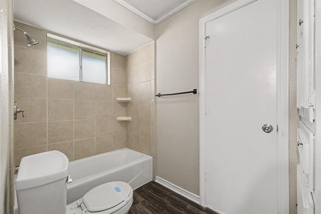 1702 Yorkshire Drive Property Photo 19