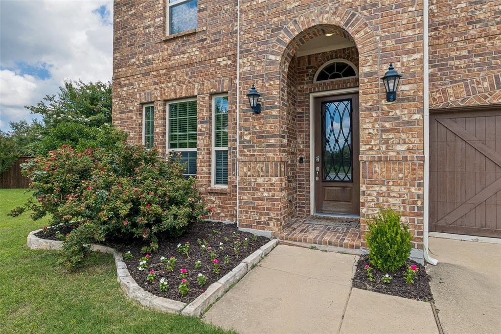 17614 Lily Court Property Photo 2