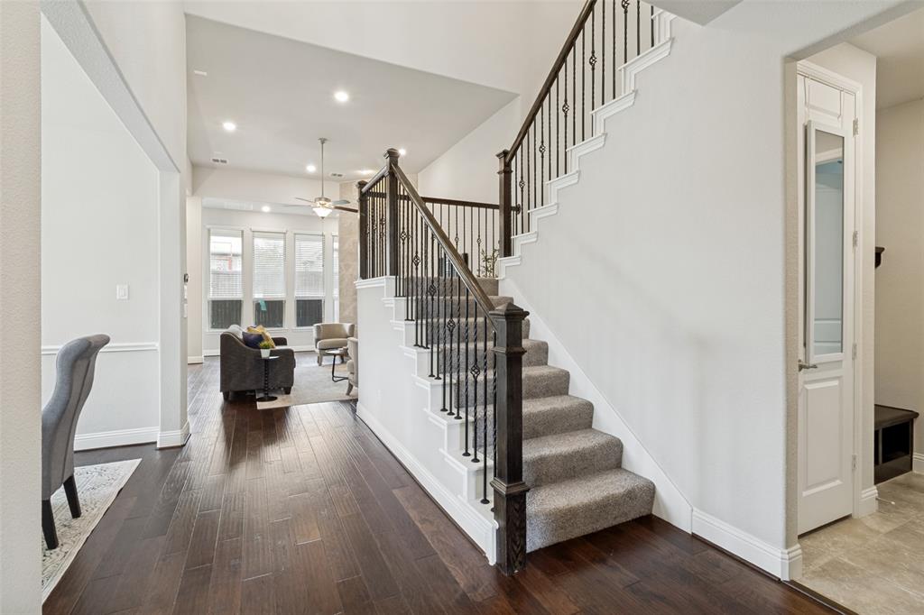 17614 Lily Court Property Photo 3
