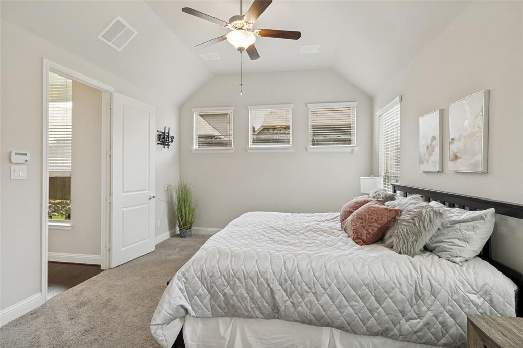 17614 Lily Court Property Photo 16