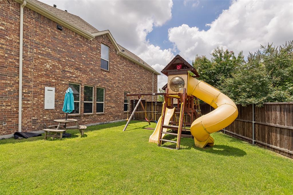 17614 Lily Court Property Photo 33