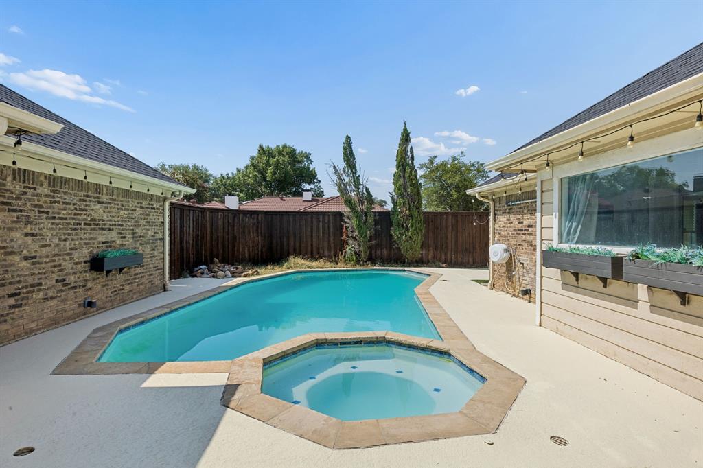 3608 Wandering Trail Property Photo 31