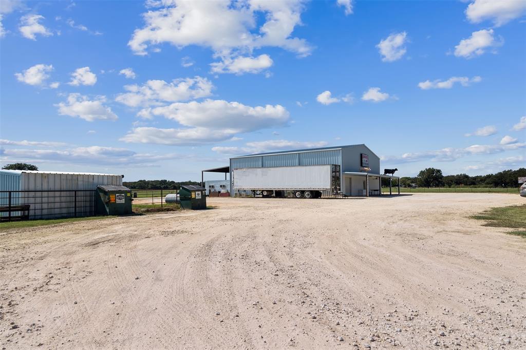 324 E Highway 6 Property Photo 1