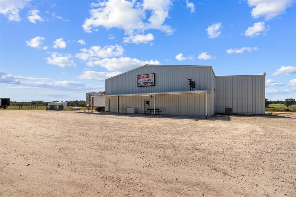 324 E Highway 6 Property Photo 2