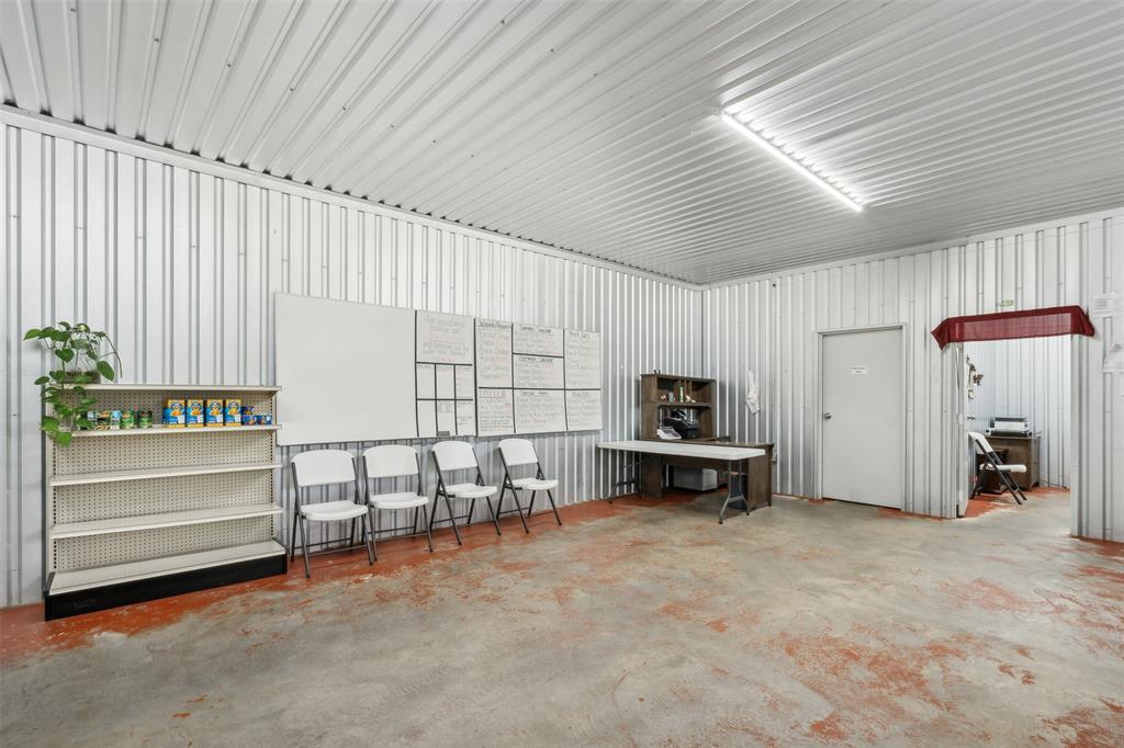 324 E Highway 6 Property Photo 3