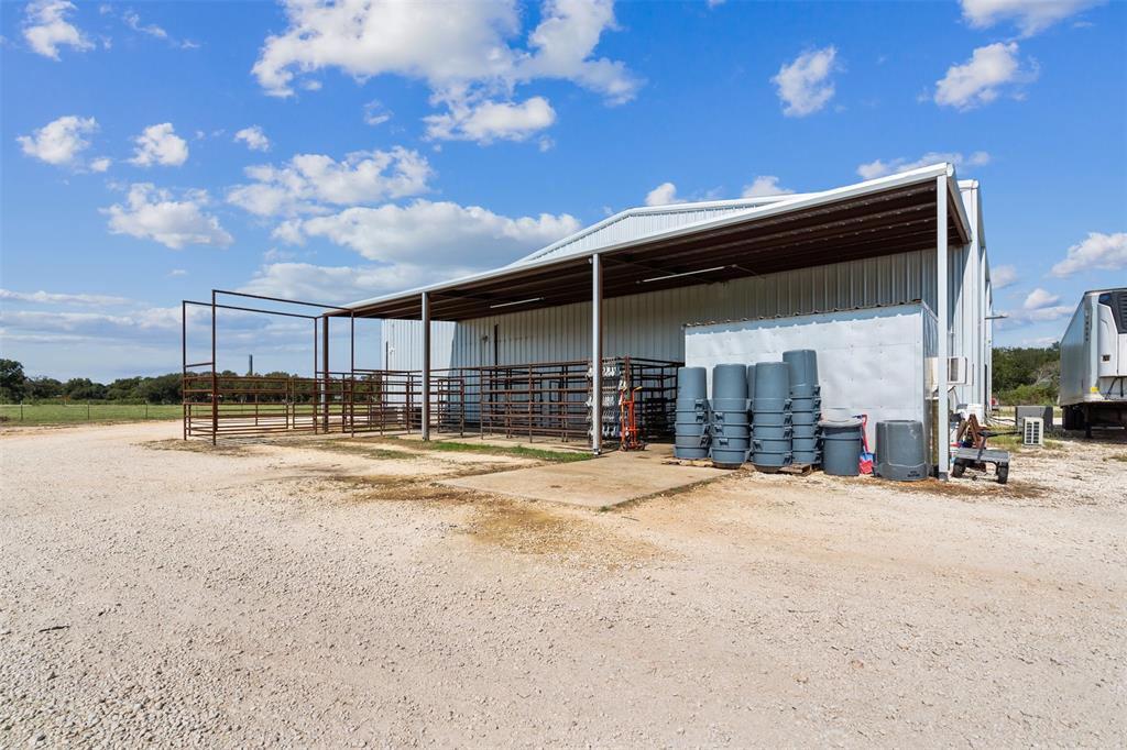 324 E Highway 6 Property Photo 20