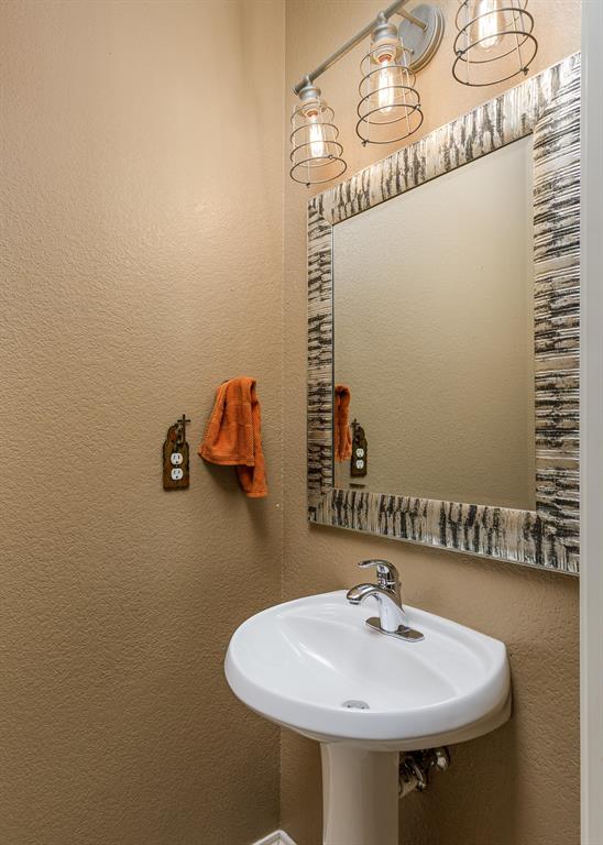 12612 Excelsior Lane Property Photo 5