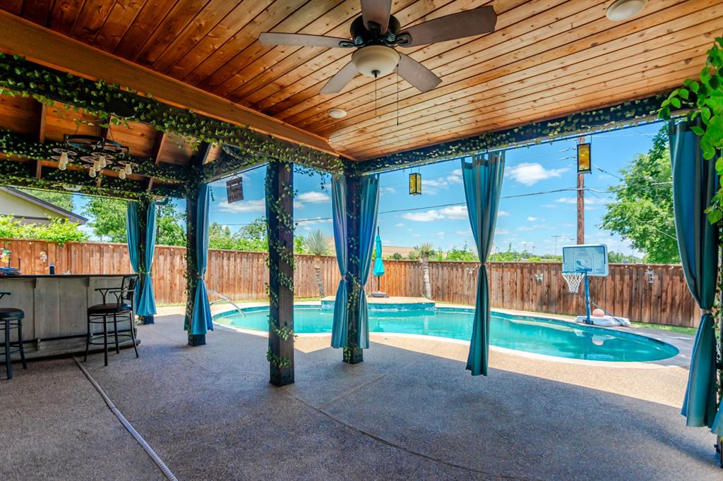 693 Bluebonnet Drive Property Photo 1