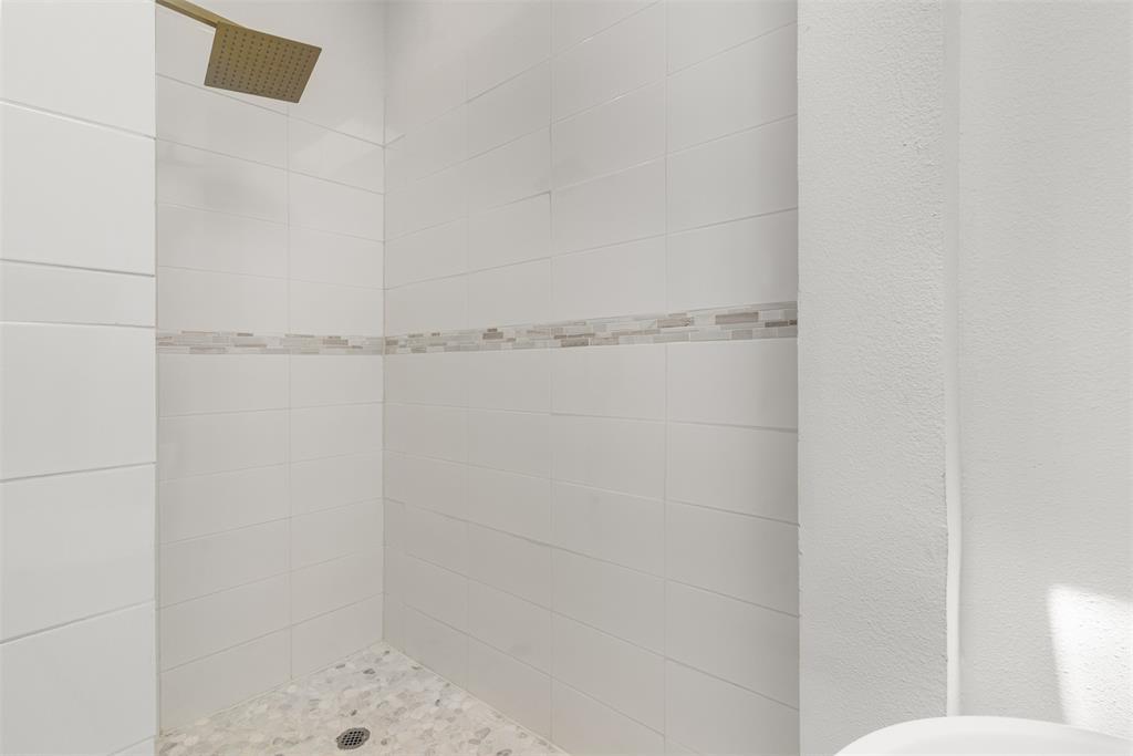3633 Oak Lawn Avenue Property Photo 15
