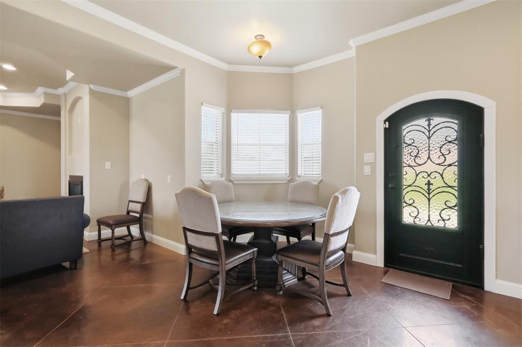 2115 Hollow Wood Way Property Photo 13