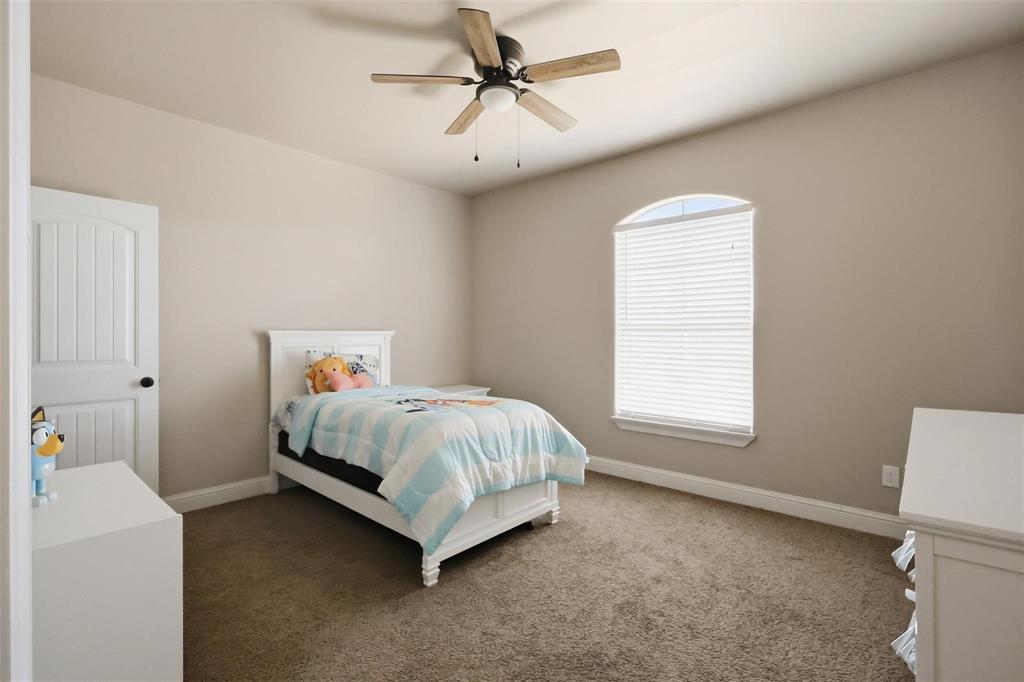 2115 Hollow Wood Way Property Photo 14