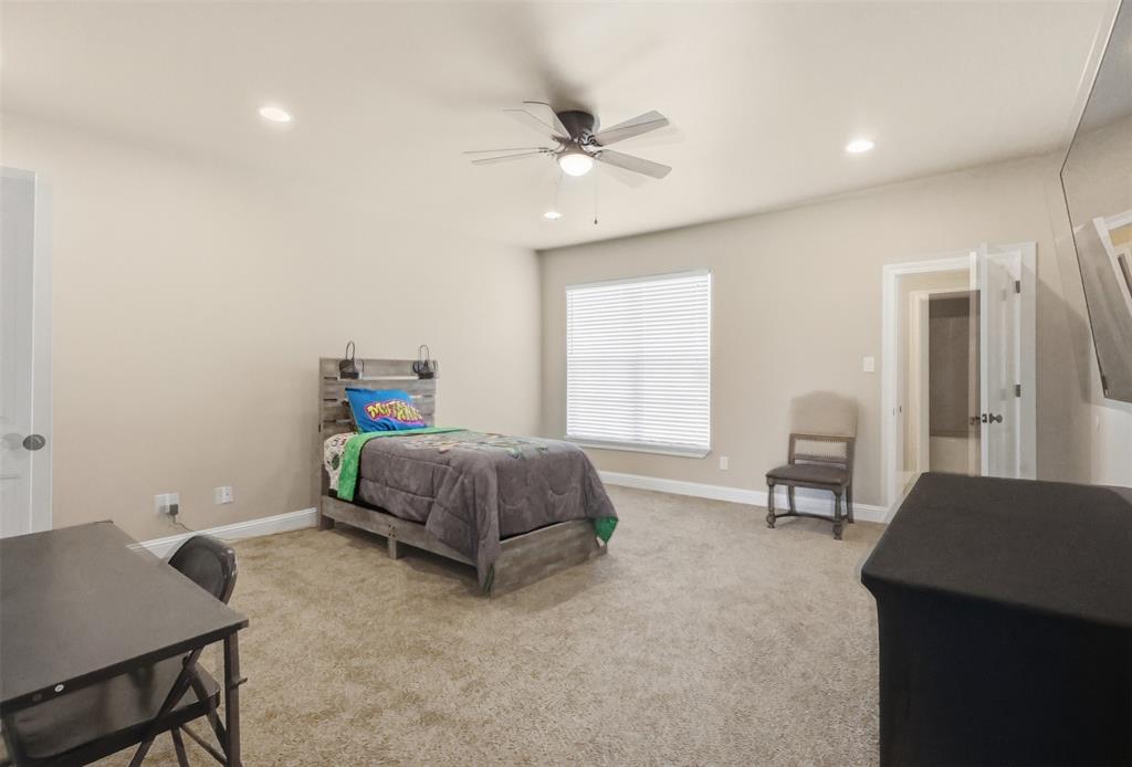 2115 Hollow Wood Way Property Photo 15