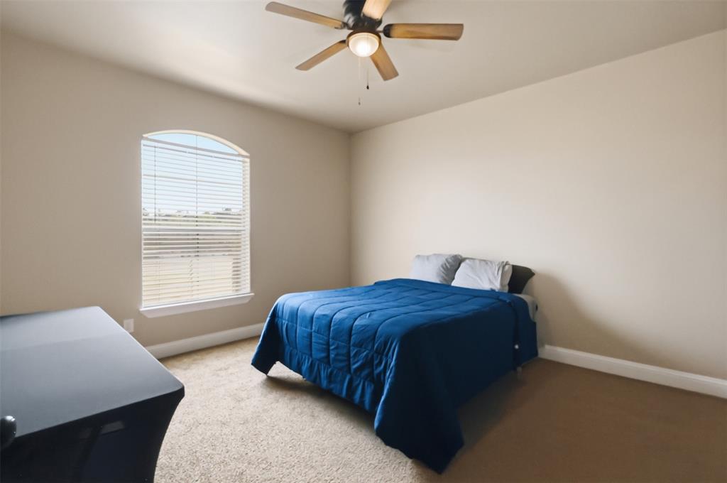 2115 Hollow Wood Way Property Photo 18