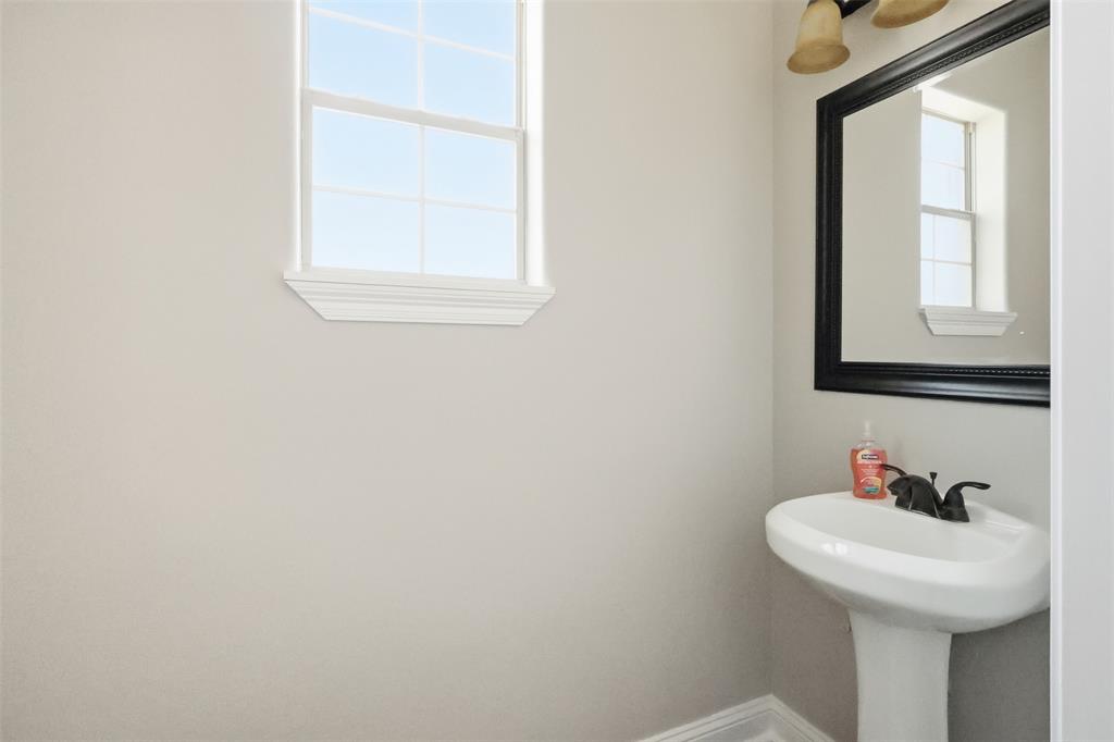 2115 Hollow Wood Way Property Photo 22