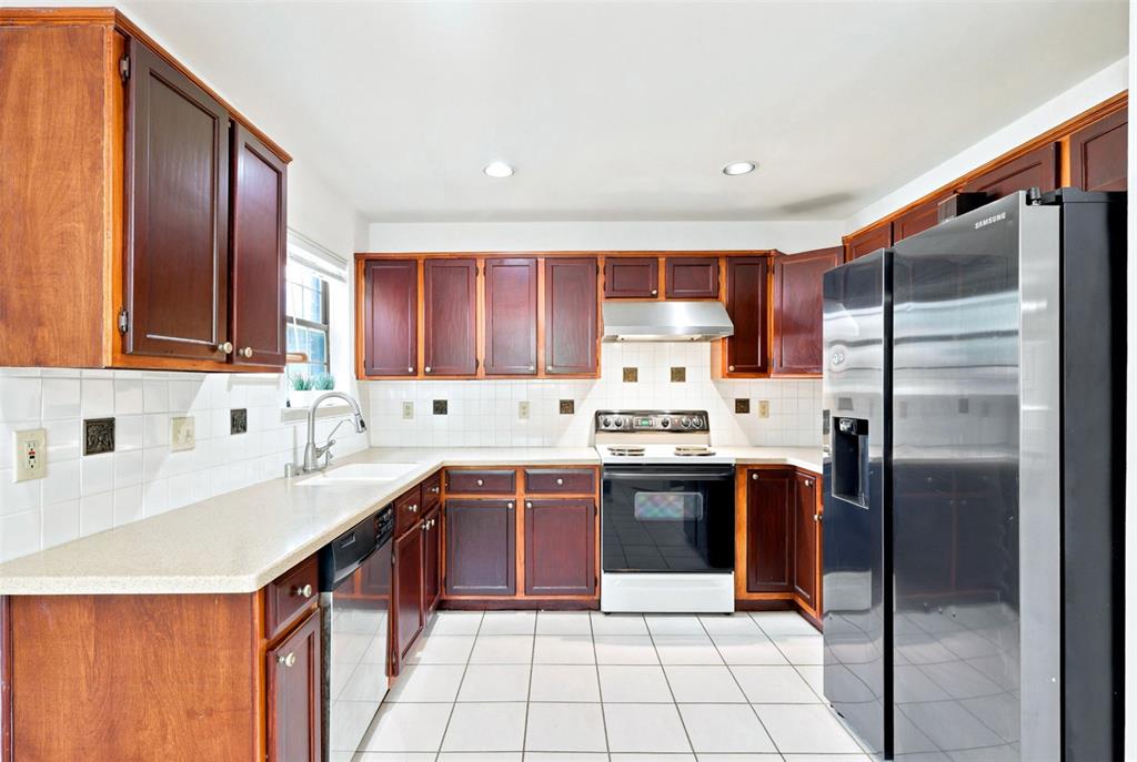 6909 Tudor Drive Property Photo 7