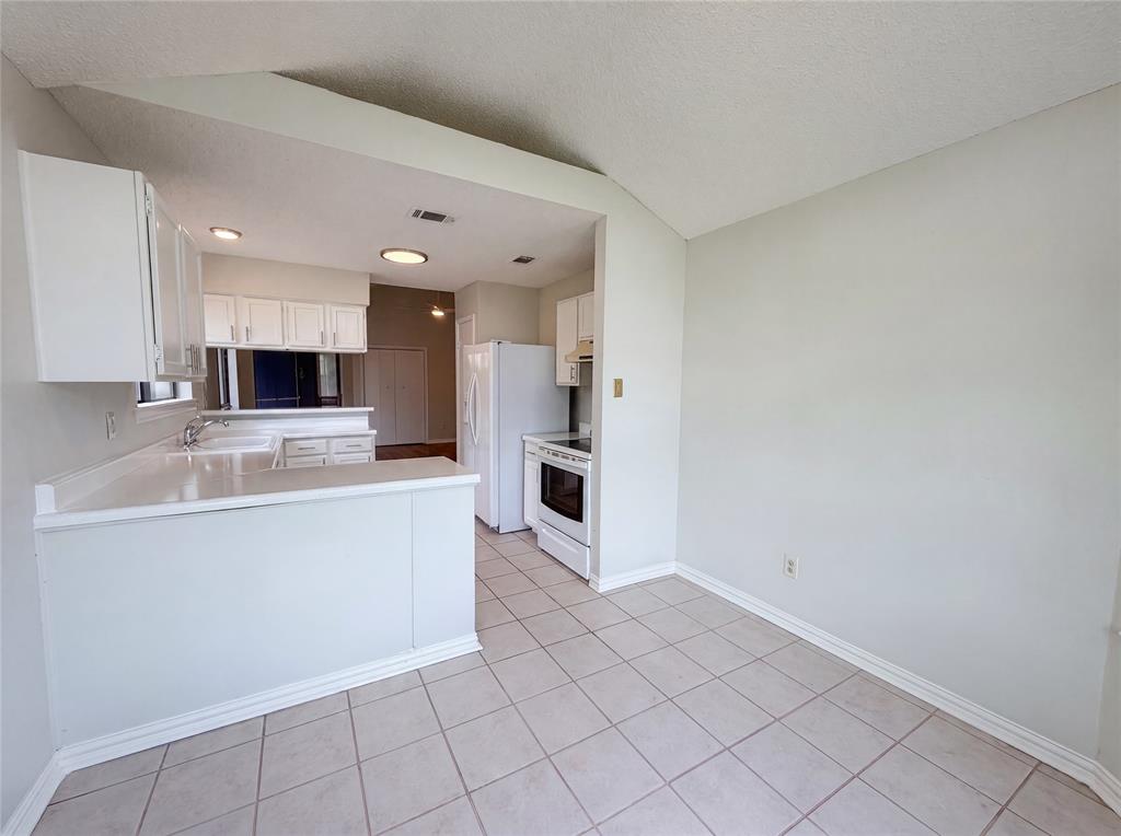 6806 Fire Hill Drive Property Photo 11