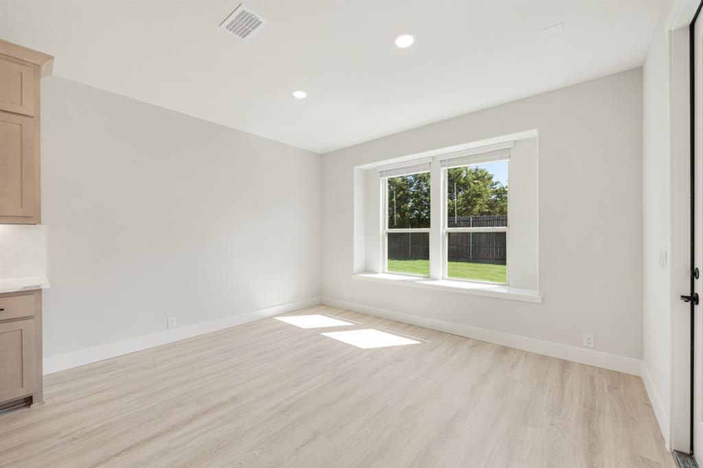 930 Cardinal Drive Property Photo 16