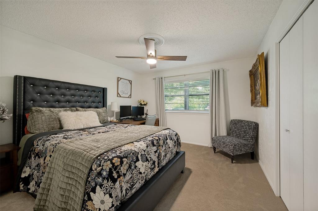 909 Edgecliff Drive Property Photo 17