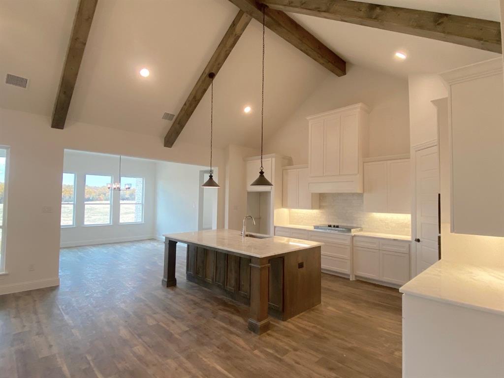 2284 Erwin Road Property Photo 7