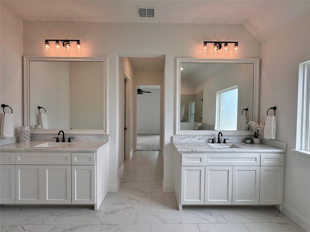 2284 Erwin Road Property Photo 17