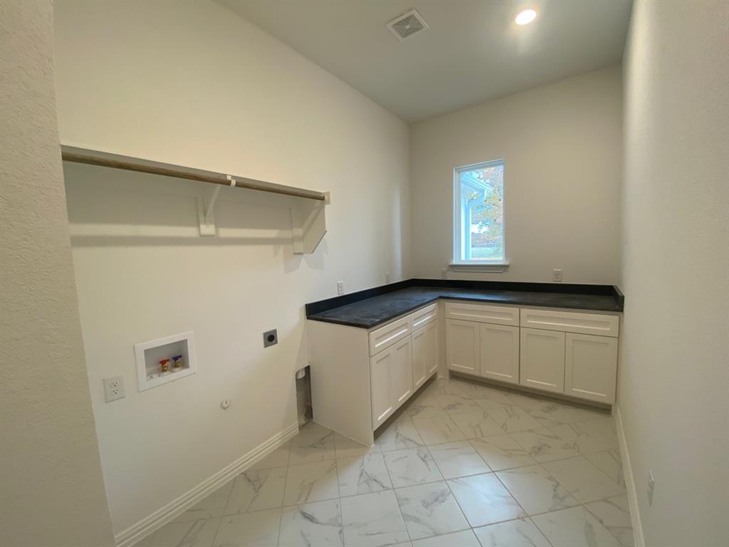 2284 Erwin Road Property Photo 28