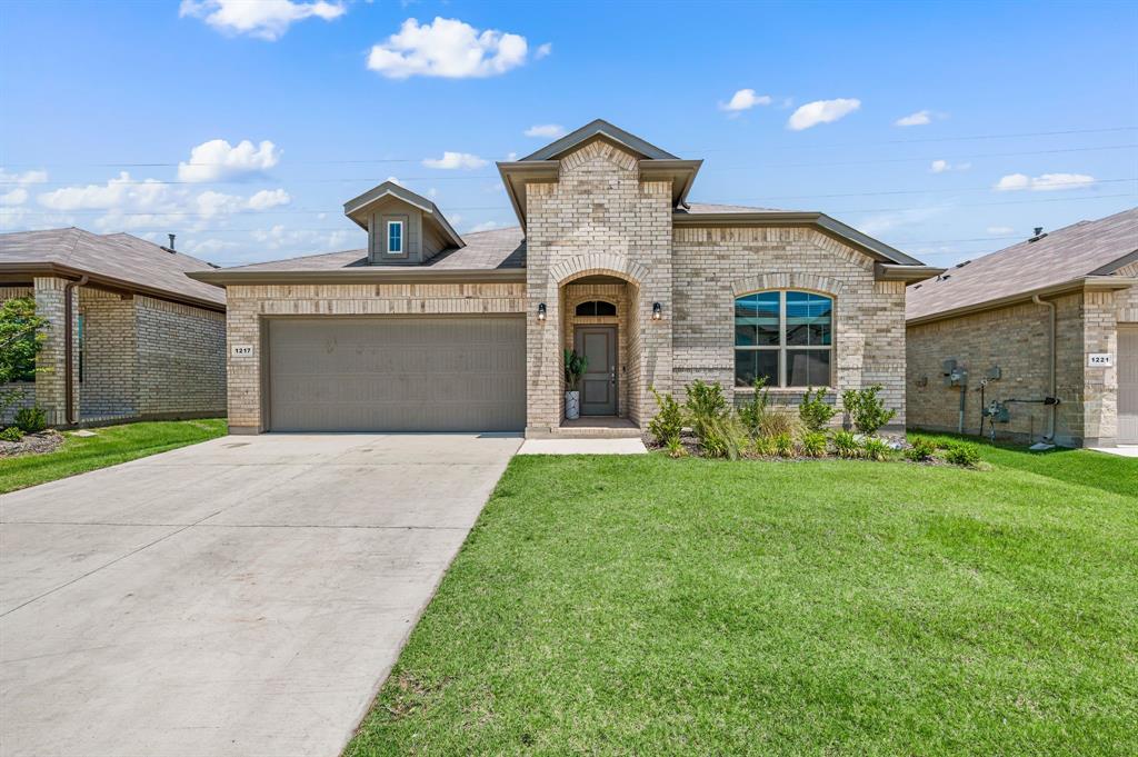 1217 Southwark Drive Property Photo 1