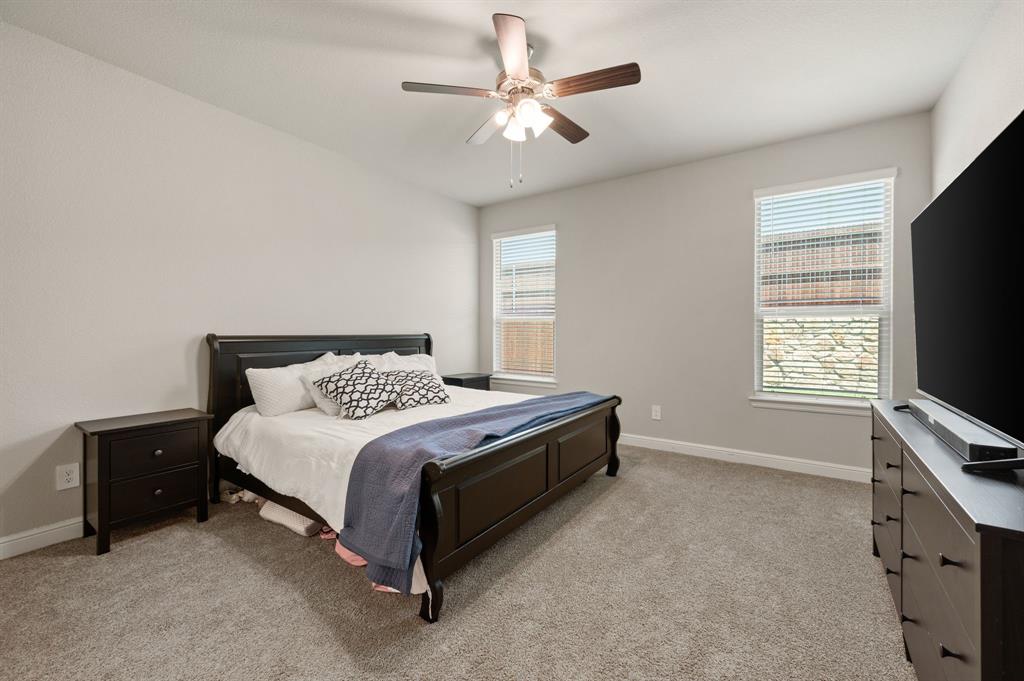 1217 Southwark Drive Property Photo 7