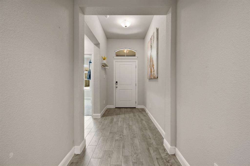 1217 Southwark Drive Property Photo 13