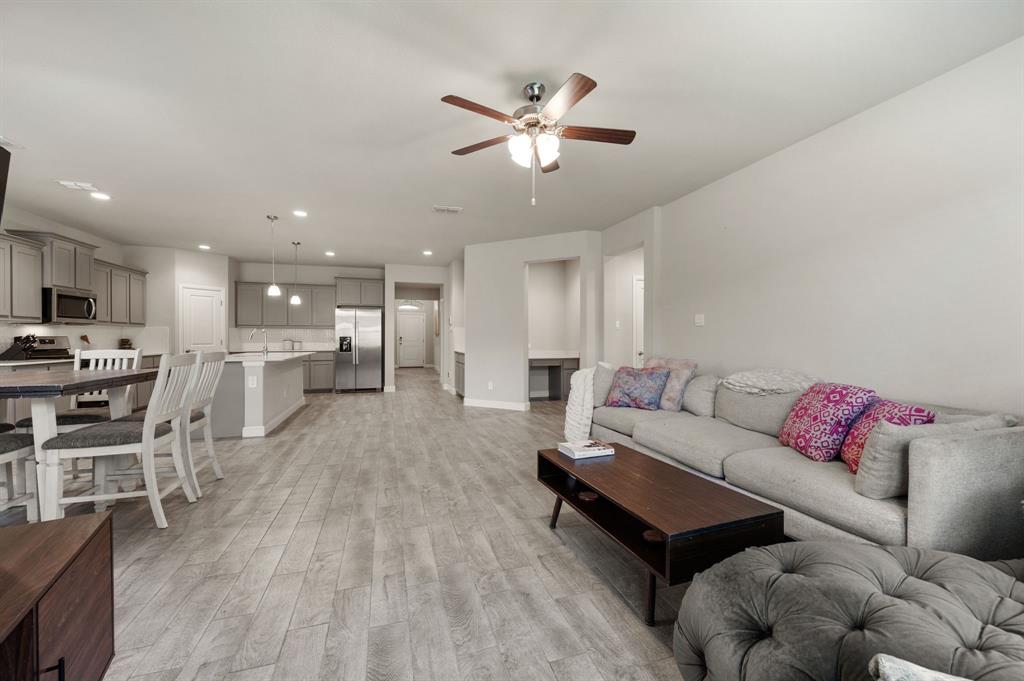 1217 Southwark Drive Property Photo 15