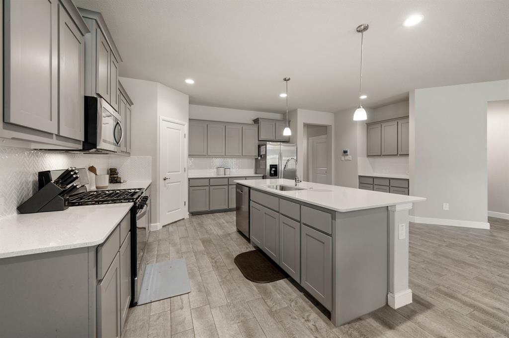 1217 Southwark Drive Property Photo 18