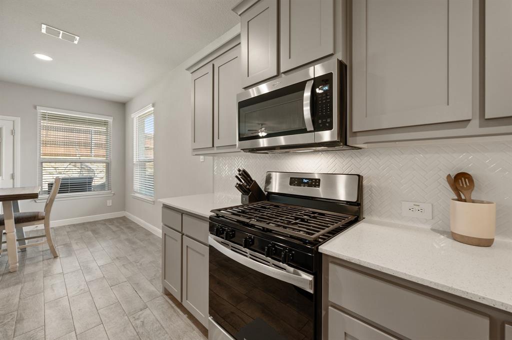 1217 Southwark Drive Property Photo 19