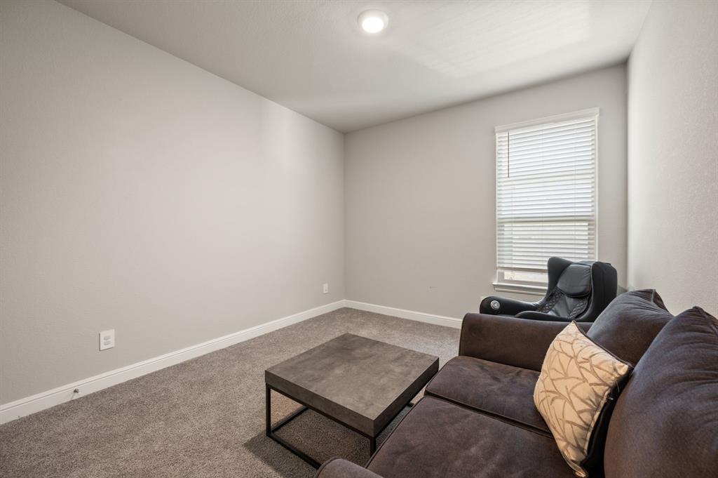 1217 Southwark Drive Property Photo 24