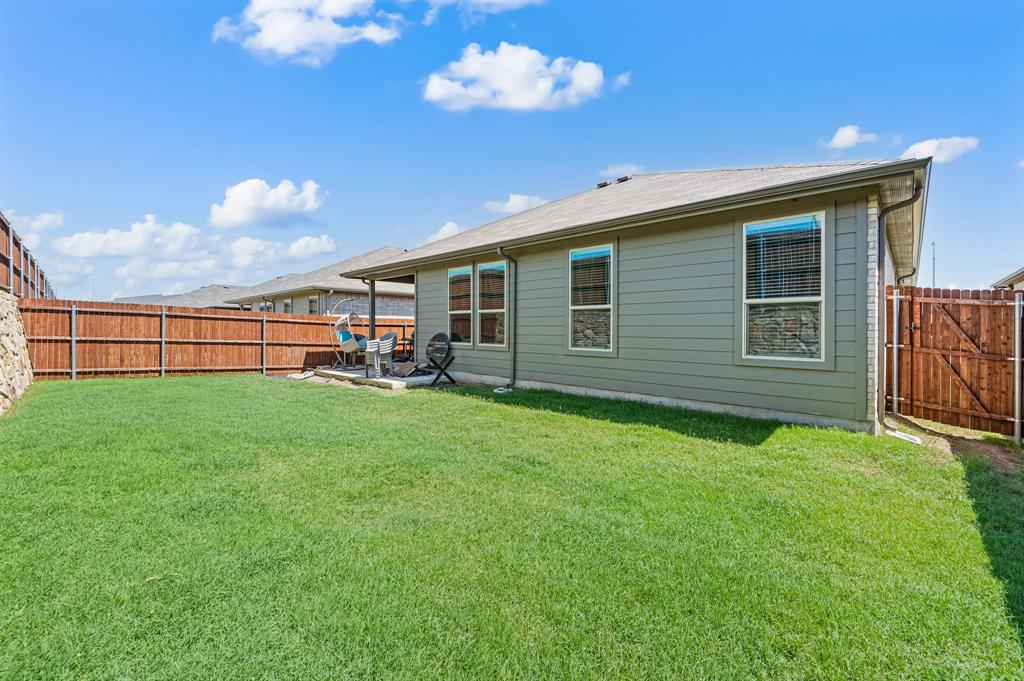 1217 Southwark Drive Property Photo 28