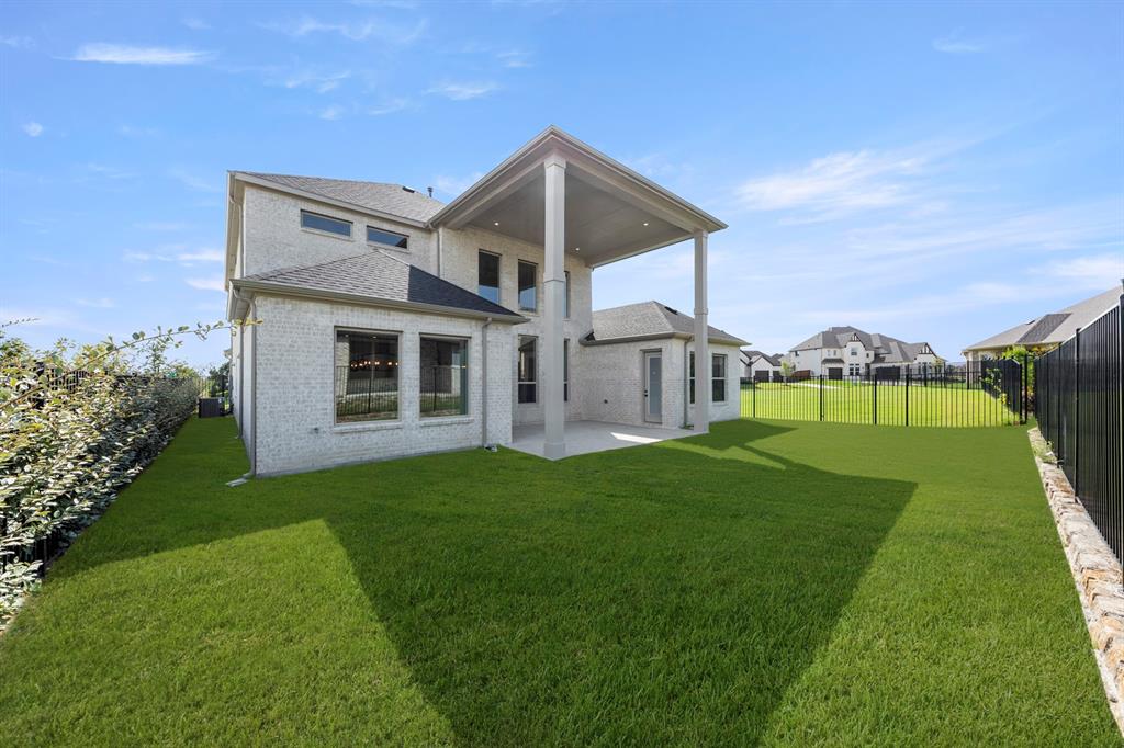 1902 Pebble Lane Property Photo 28