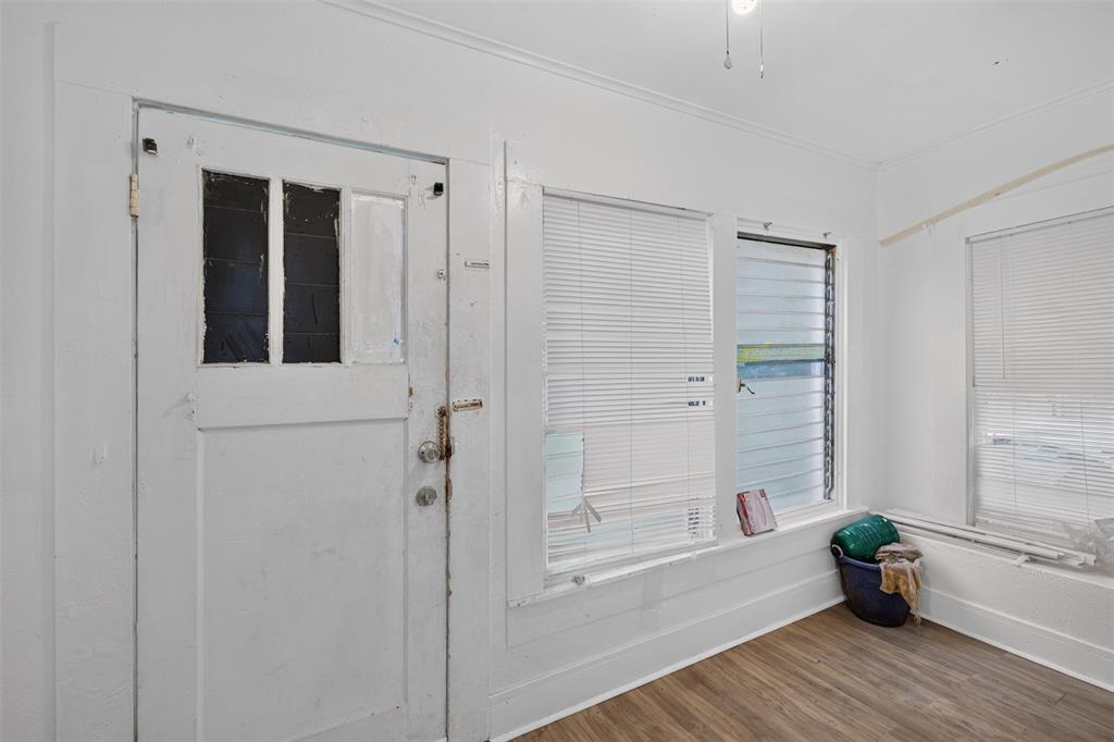 1920 Abbie Street Property Photo 3